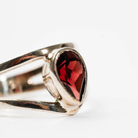 Garnet - Pear Shape, Ring(s)