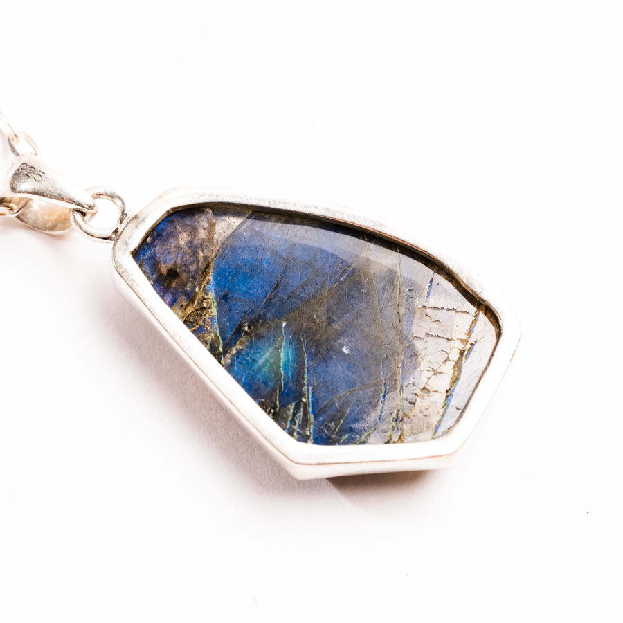 Labradorite- Pendant