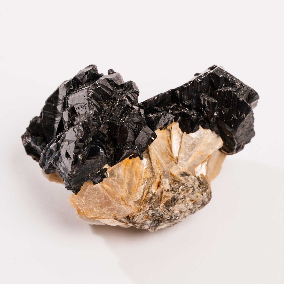 Cassiterite on Mica
