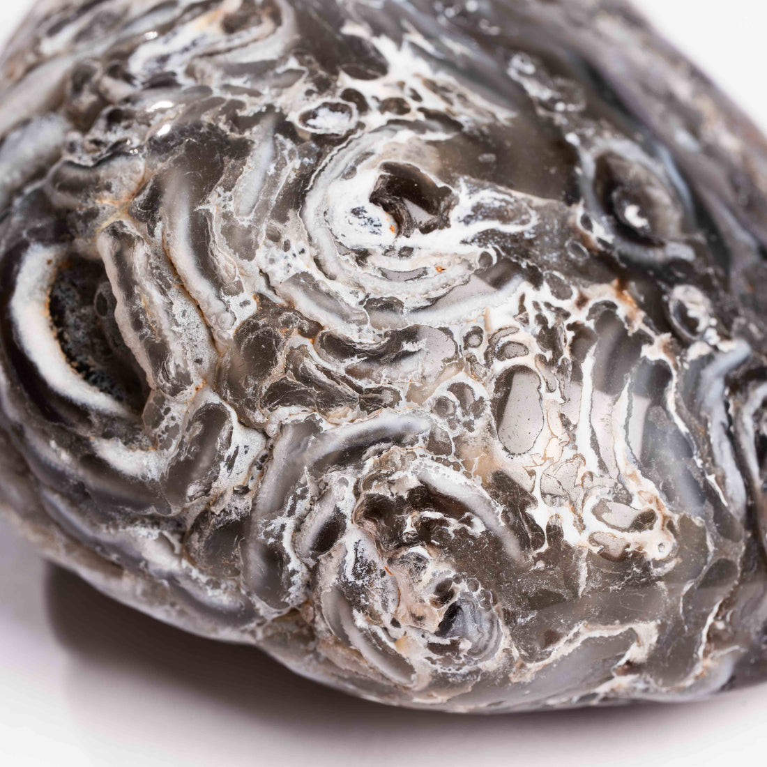Agate, Enhydro