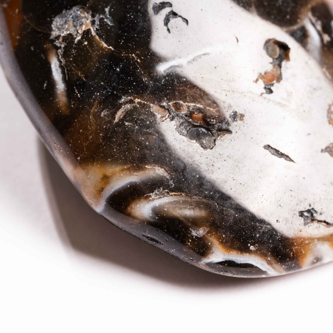 Agate, Enhydro
