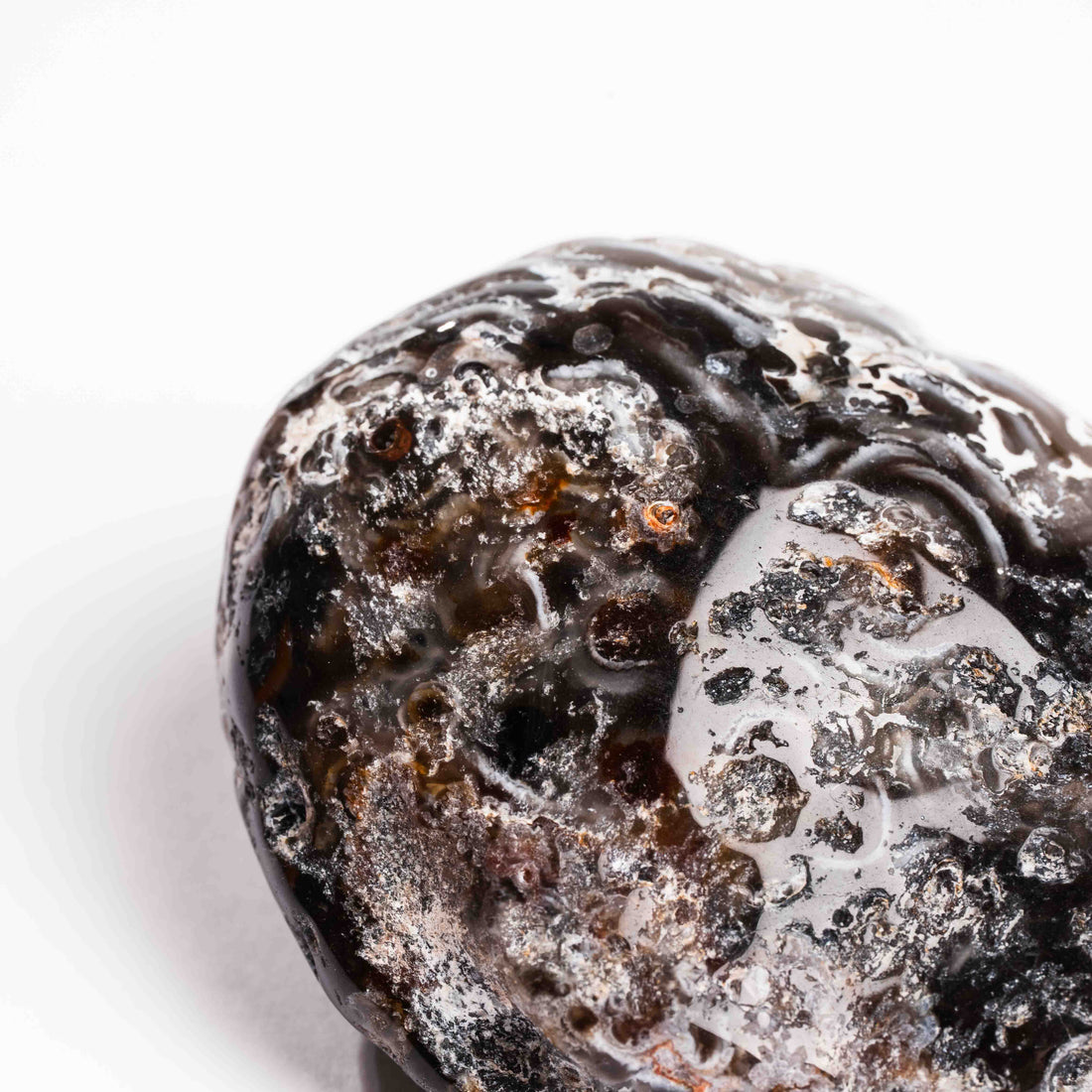 Agate, Enhydro