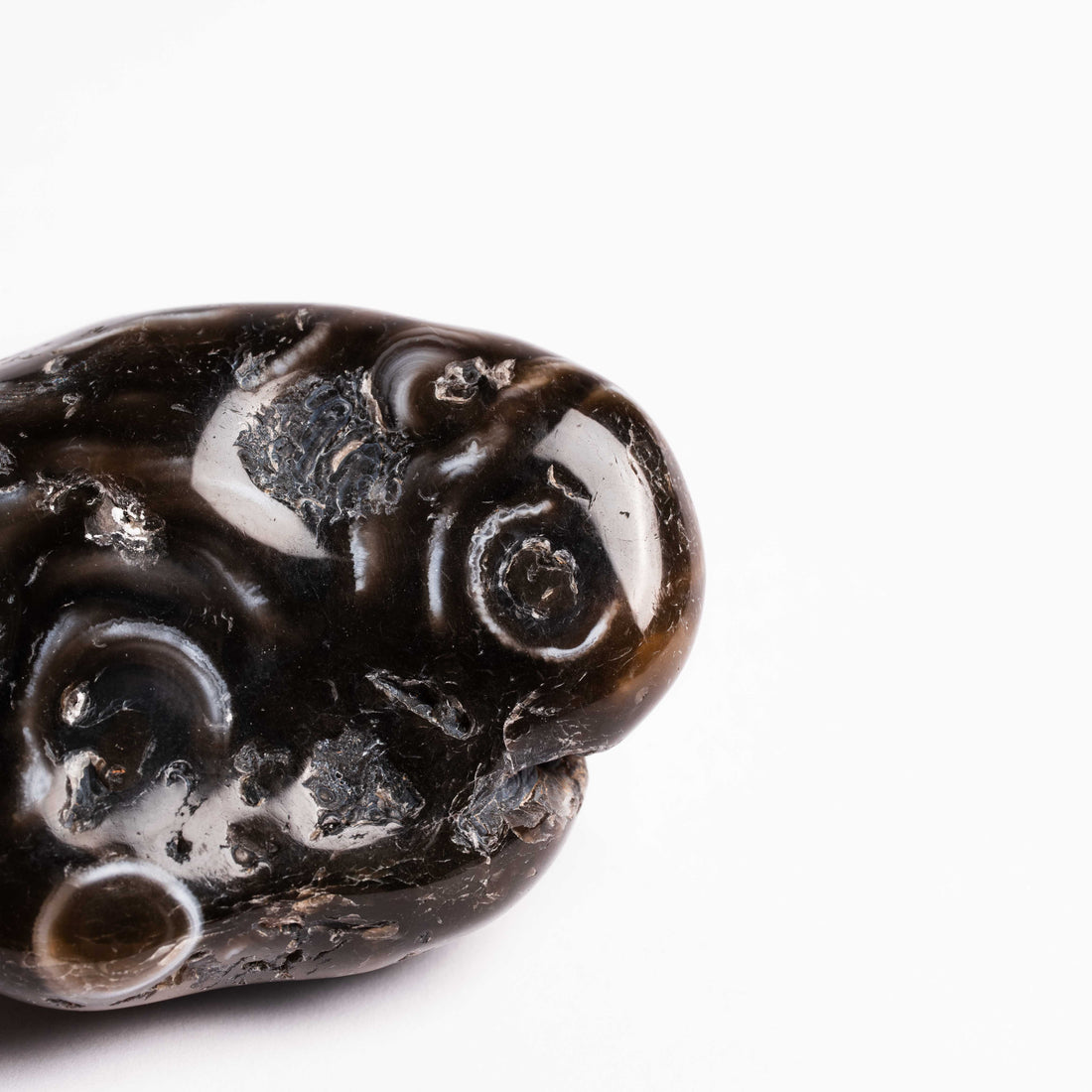Agate, Enhydro