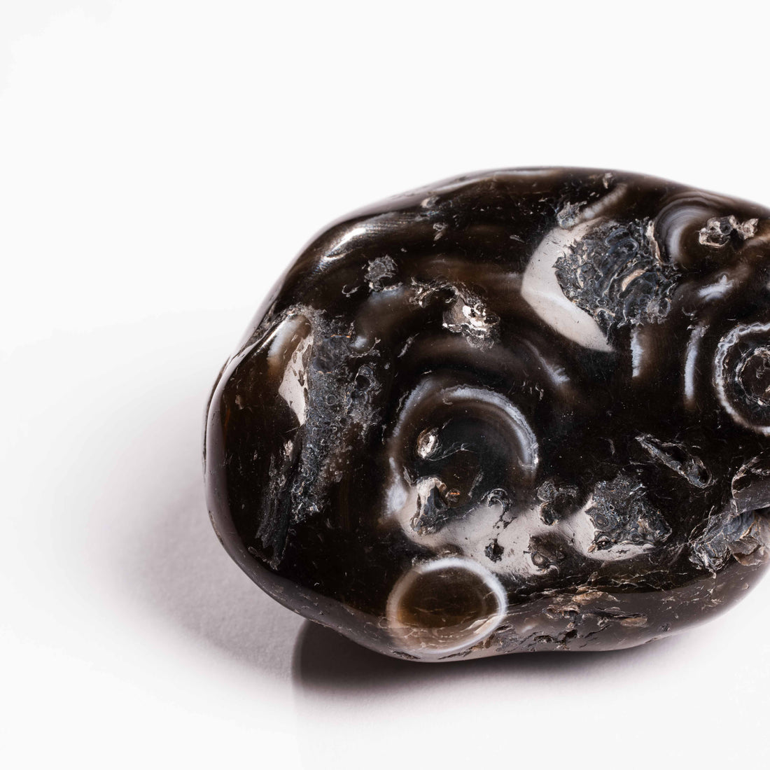 Agate, Enhydro
