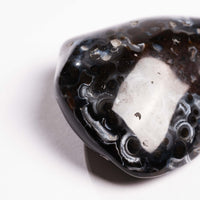 Agate, Enhydro
