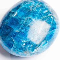 Apatite, Blue - Palm