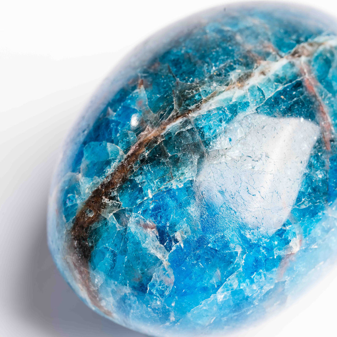 Apatite, Blue - Palm