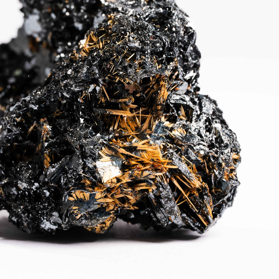 Rutile in Hematite