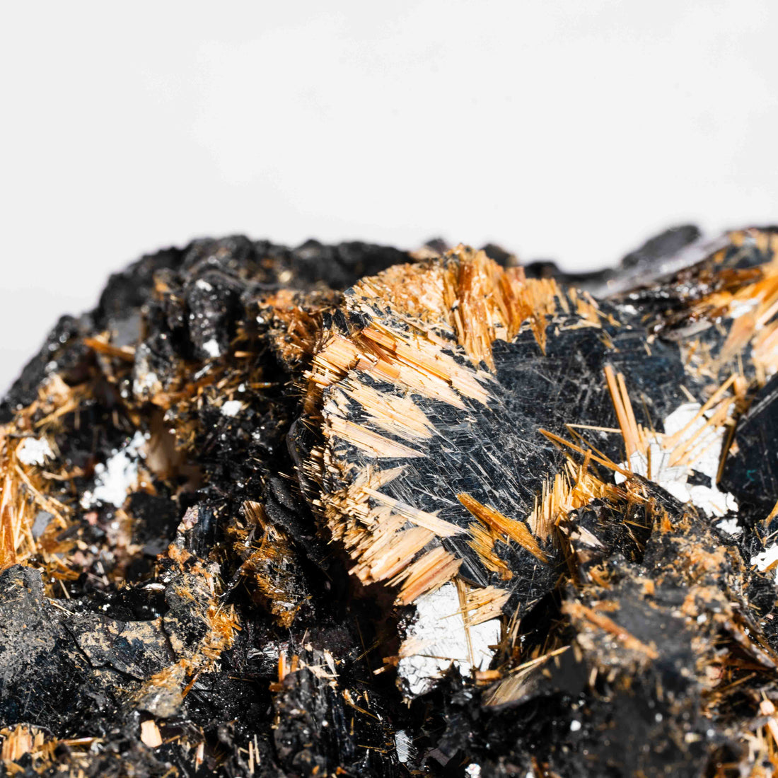 Rutile in Hematite