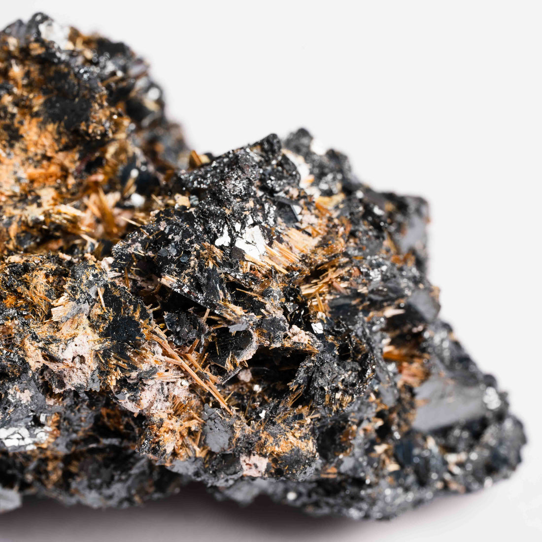 Rutile in Hematite