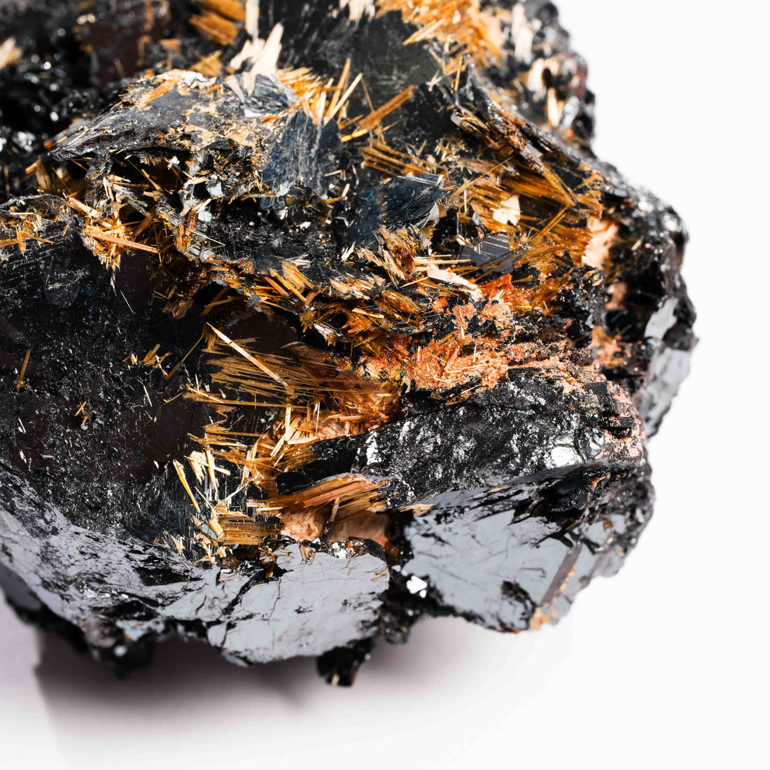 Rutile in Hematite
