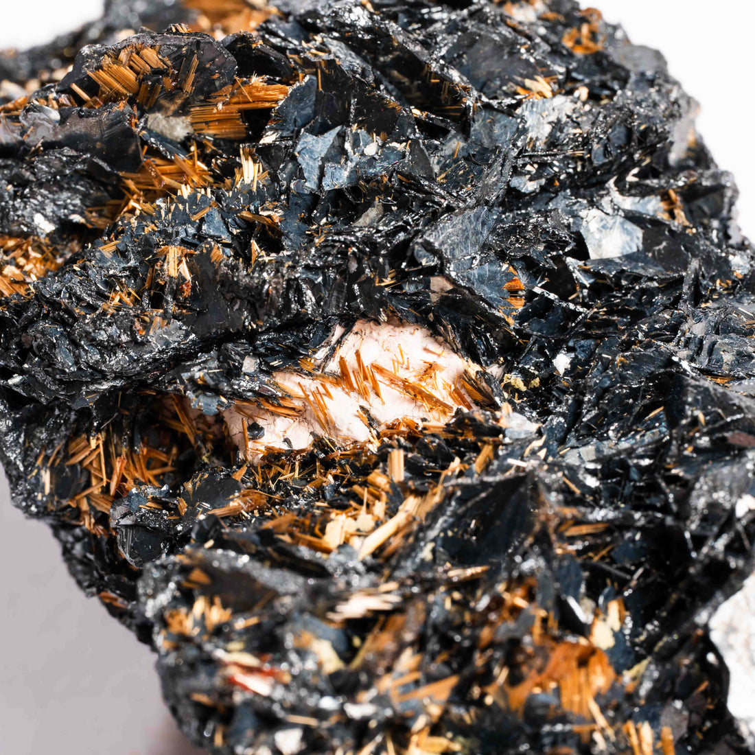 Rutile in Hematite