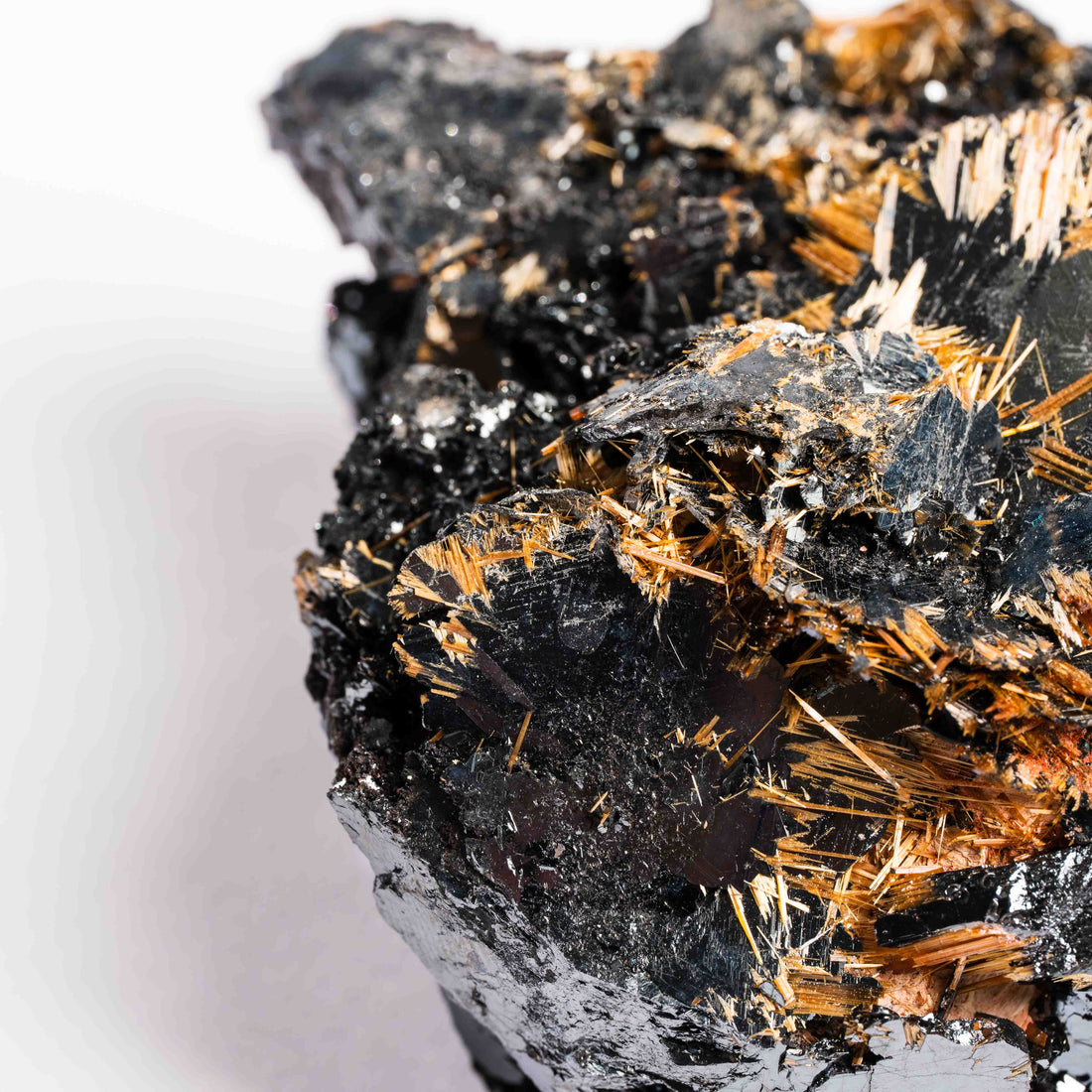 Rutile in Hematite