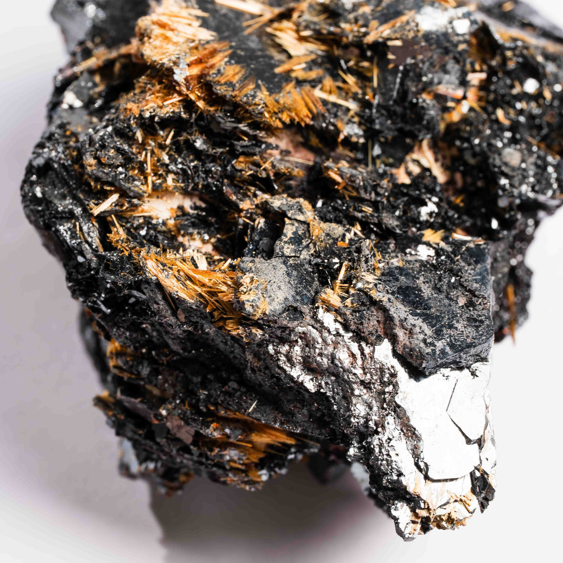 Rutile in Hematite