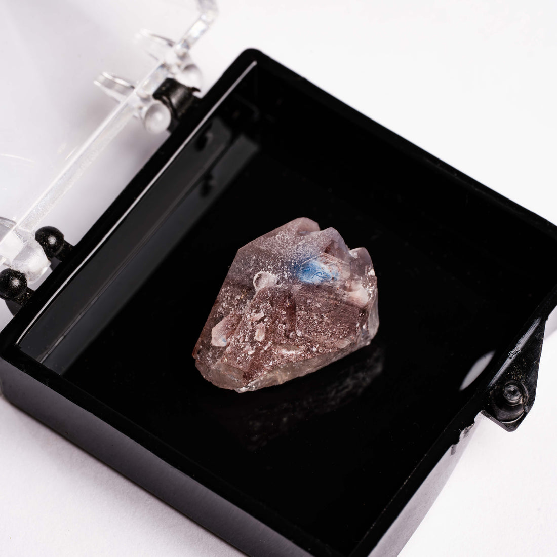 Papagoite and Ajoite in Quartz