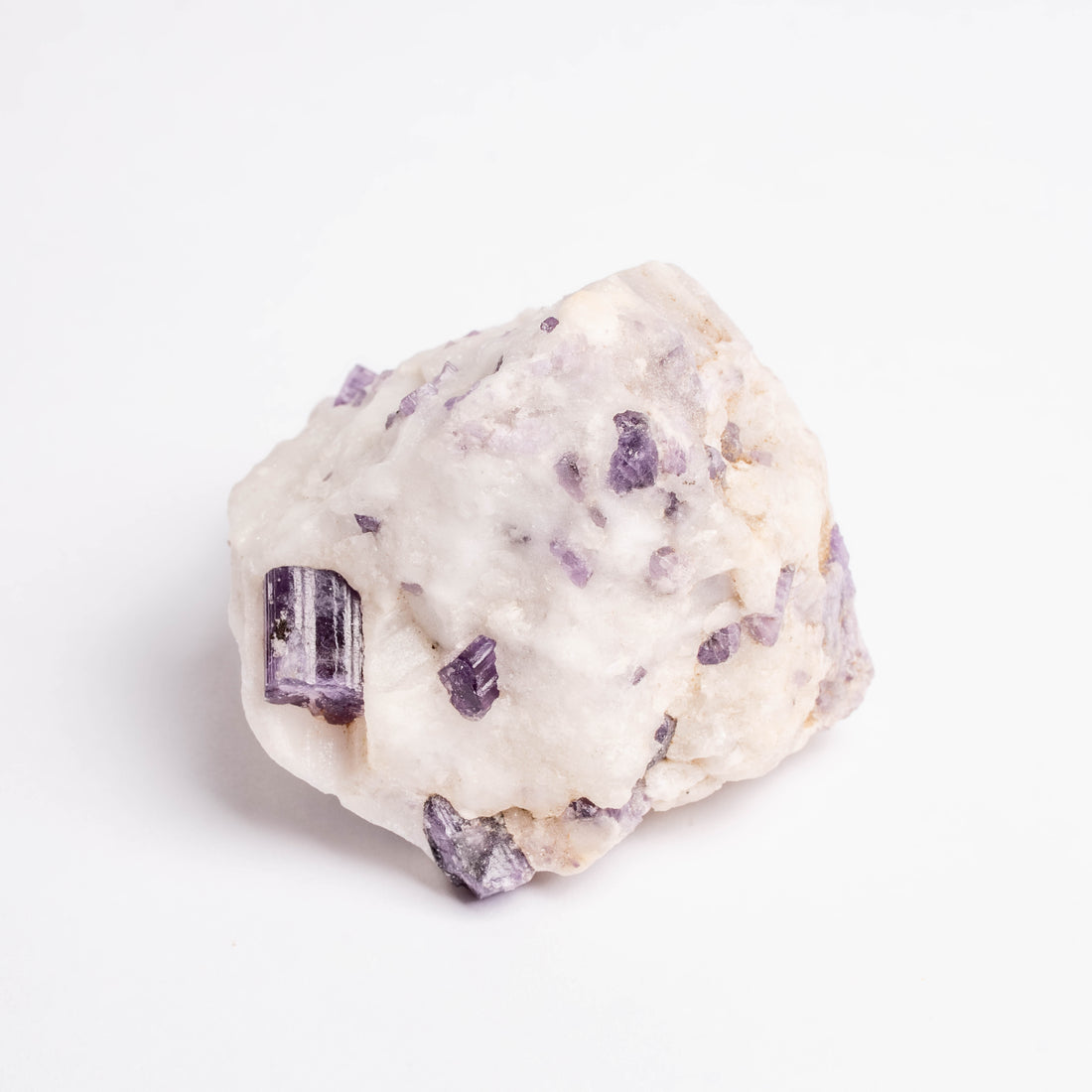 Scapolite, Purple
