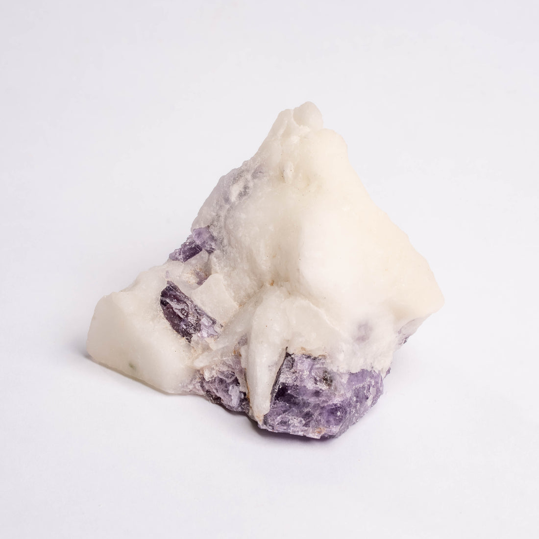 Scapolite, Purple
