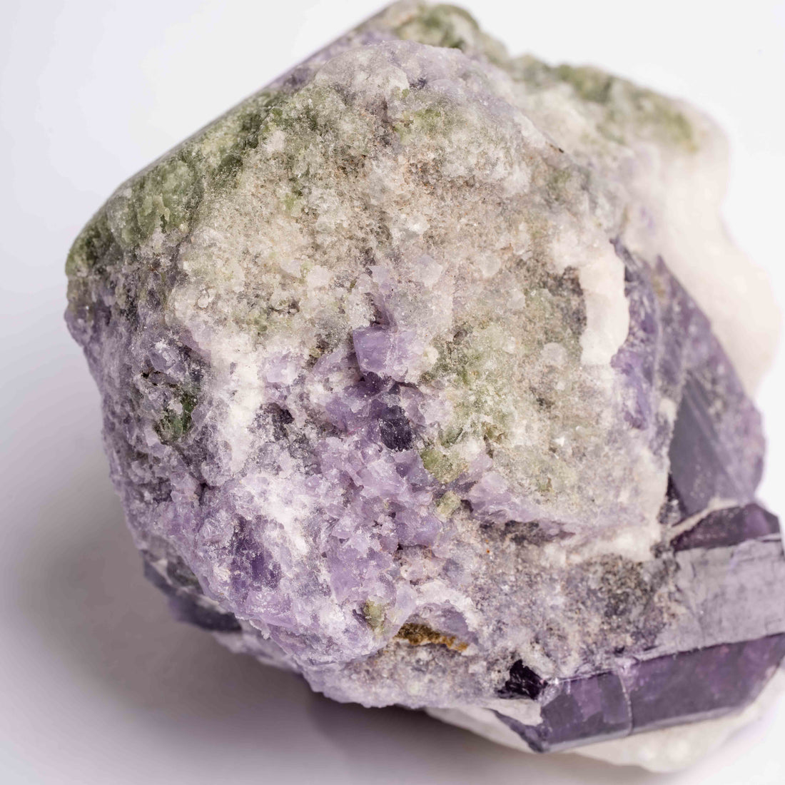 Scapolite, Purple