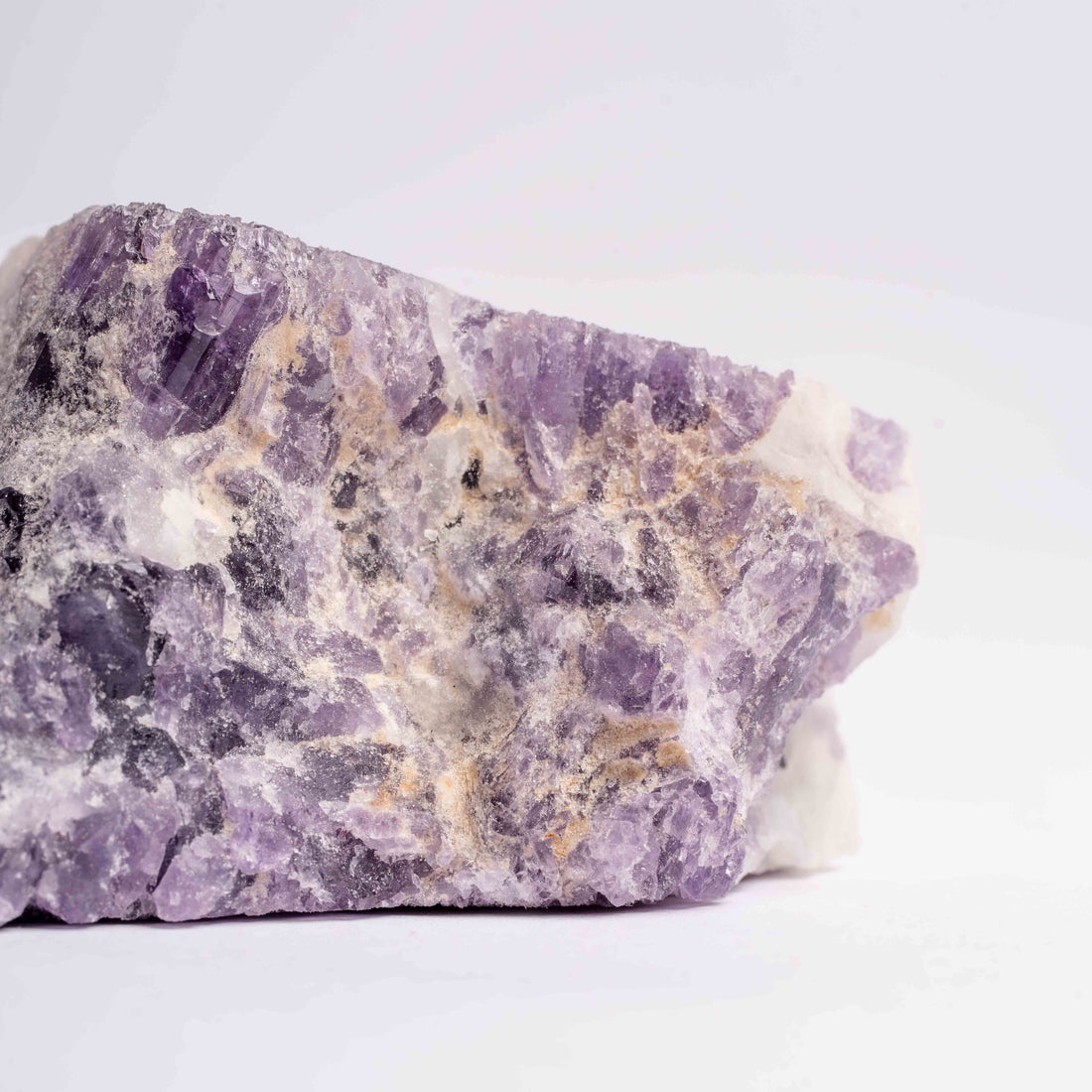 Scapolite, Purple