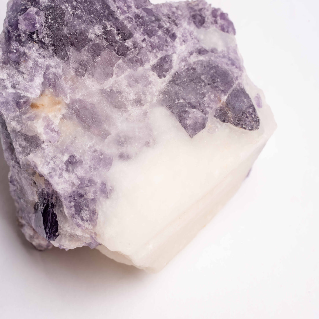 Scapolite, Purple