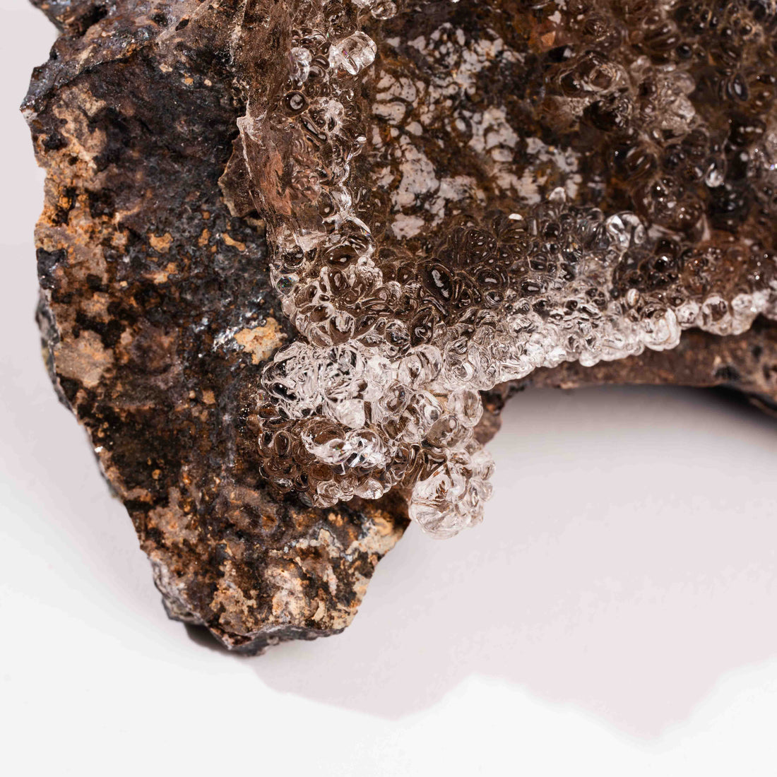 Opal, Hyalite