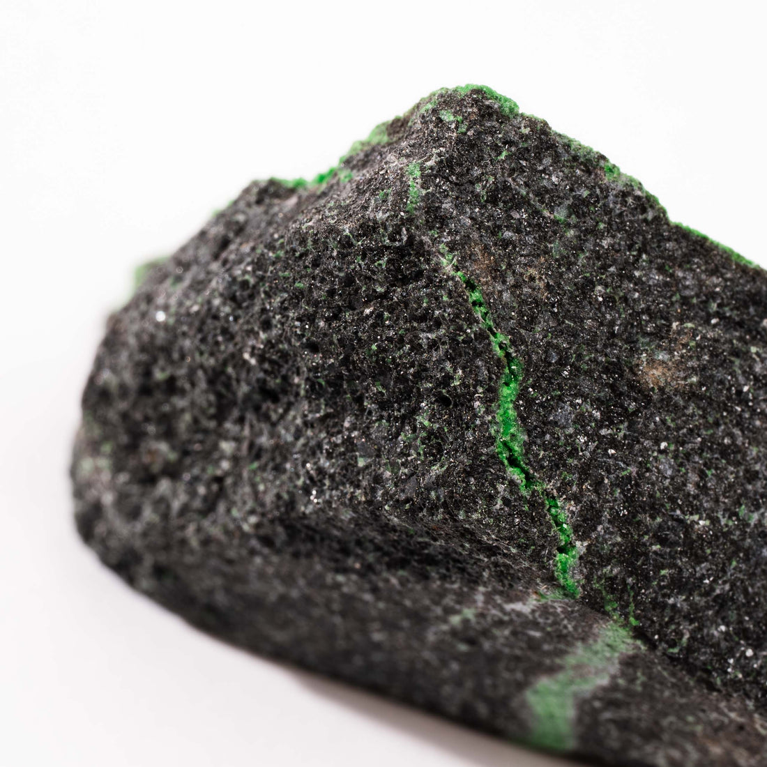 Garnet, Uvarovite - Rough