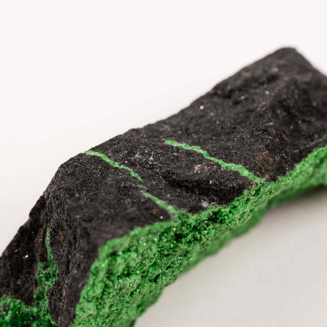 Garnet, Uvarovite - Rough