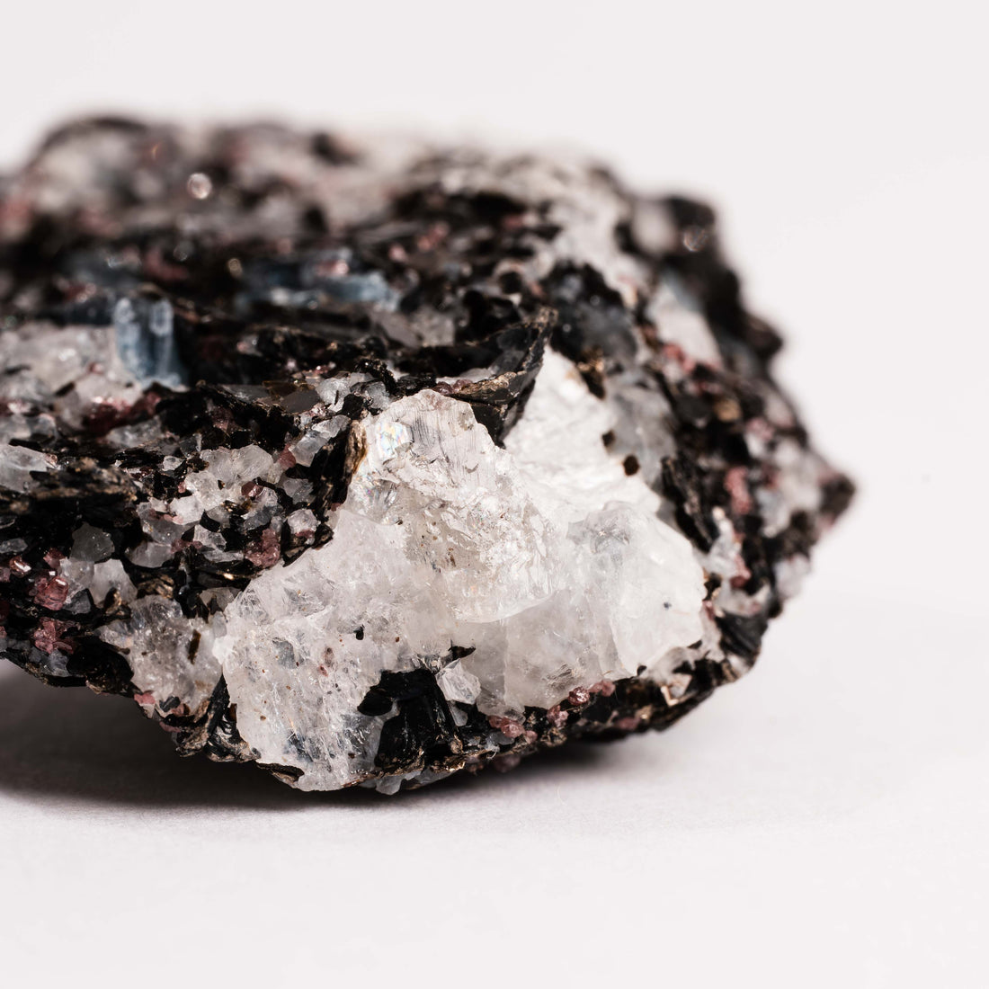Kyanite + Garnet + Biotite Mica - Rough