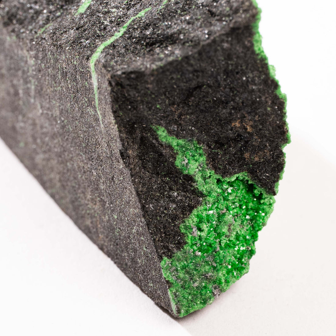 Garnet, Uvarovite - Rough