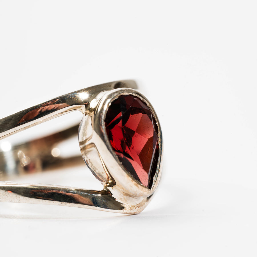 Garnet - Pear Shape, Ring(s)