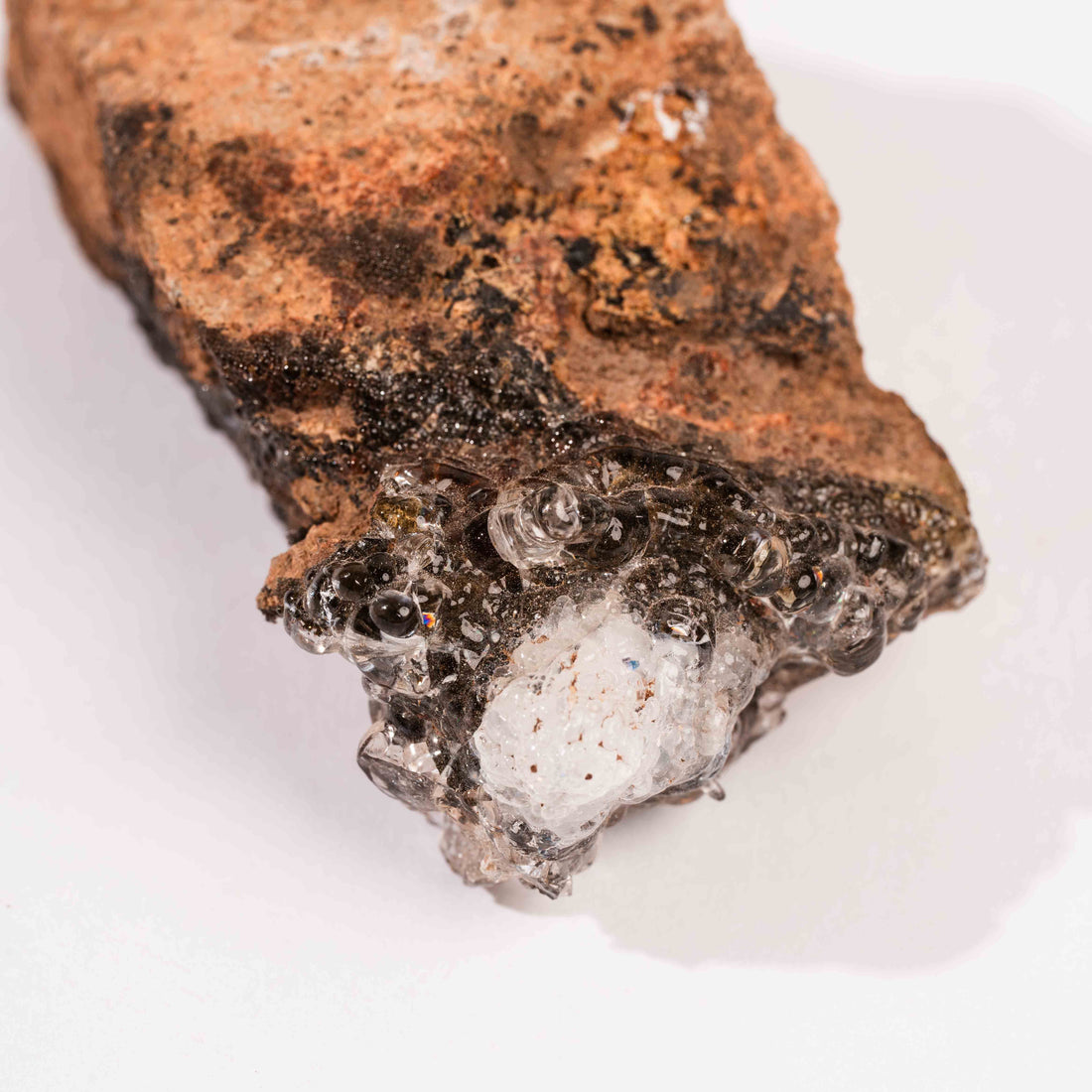Opal, Hyalite