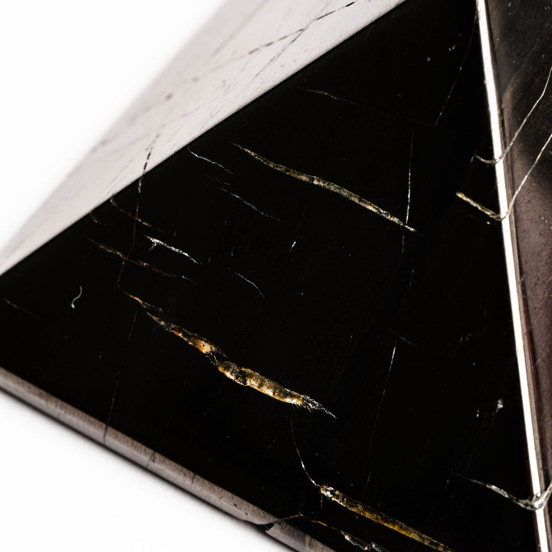 Shungite, Petrovsky - Pyramid