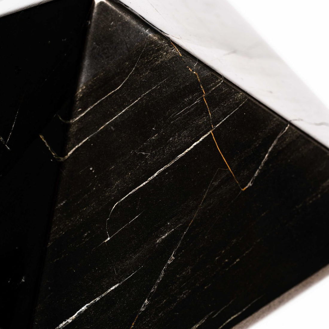 Shungite, Petrovsky - Pyramid